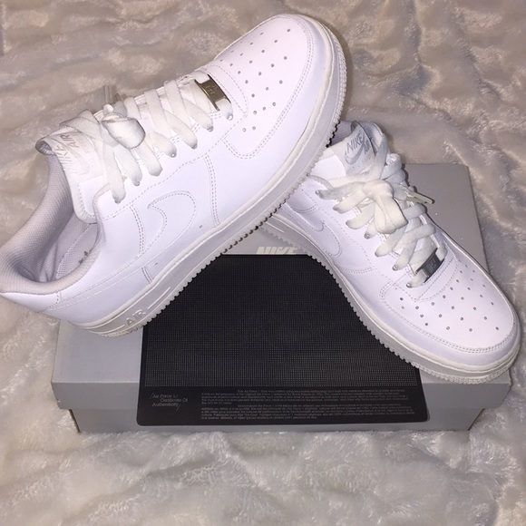 nike air force 1 authentic
